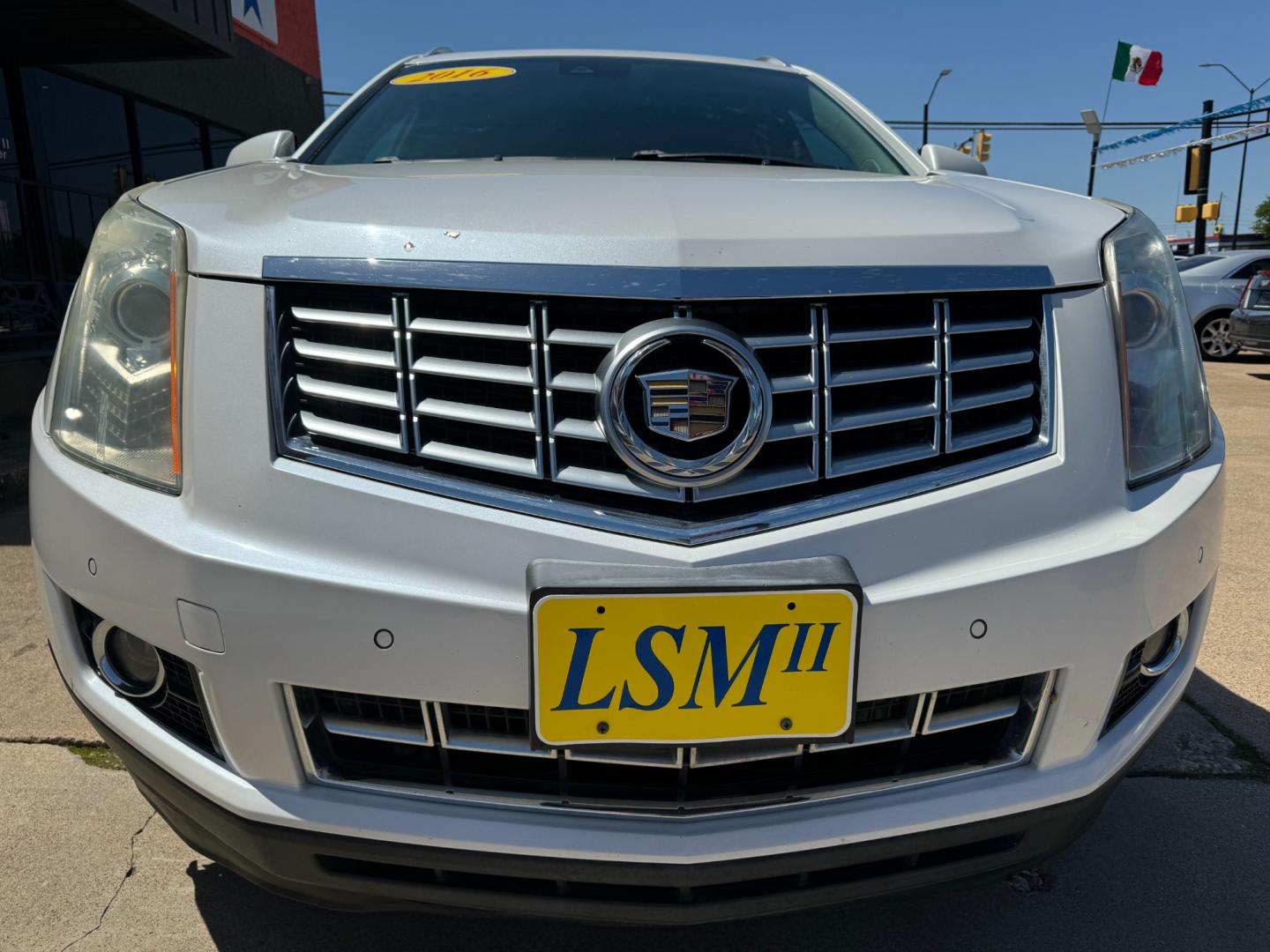 2016 WHITE CADILLAC SRX PERFORMANCE (3GYFNCE36GS) , located at 5900 E. Lancaster Ave., Fort Worth, TX, 76112, (817) 457-5456, 0.000000, 0.000000 - Photo#1